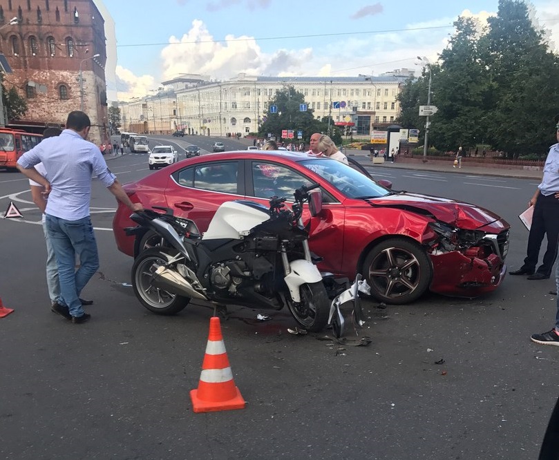 Дтп с маздой