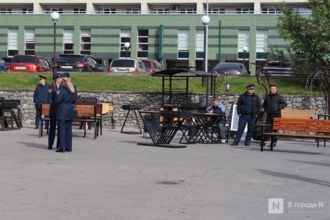 Танк-мангал и деревянные иконы: фоторепортаж с новой выставки от заключенных в Нижнем Новгороде - фото 49