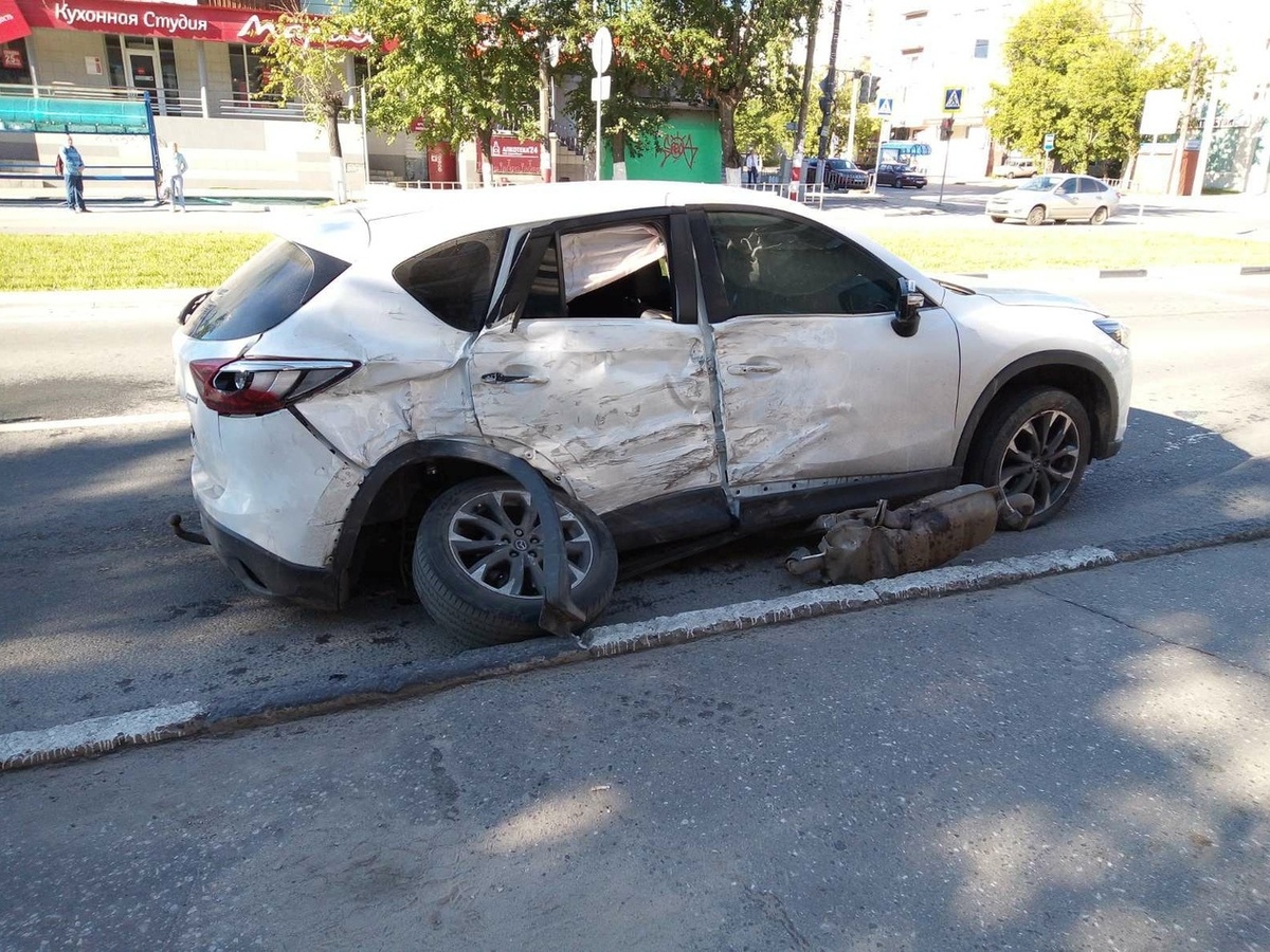 Четыре человека пострадали в пьяном ДТП в Дзержинске - фото 1