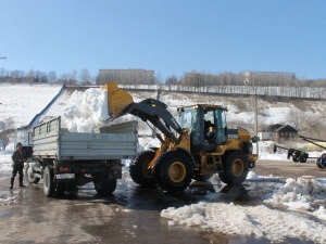 На уборку снега в Нижнем Новгороде выделят еще 40 миллионов рублей