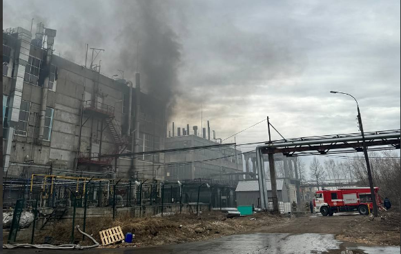 Прокуратура начала проверку после пожара в промзоне Дзержинска - фото 1
