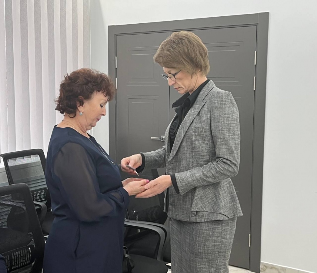 Еще одного участника СВО из Нижегородской области наградили посмертно - фото 1