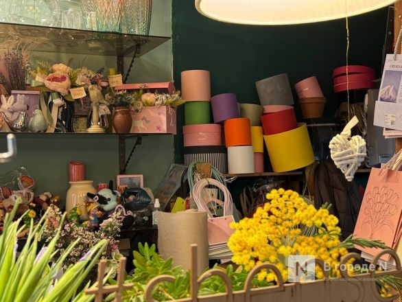 Мужчины, готовьтесь. Рассказываем, сколько стоят цветы к 8 марта в Нижнем Новгороде - фото 35