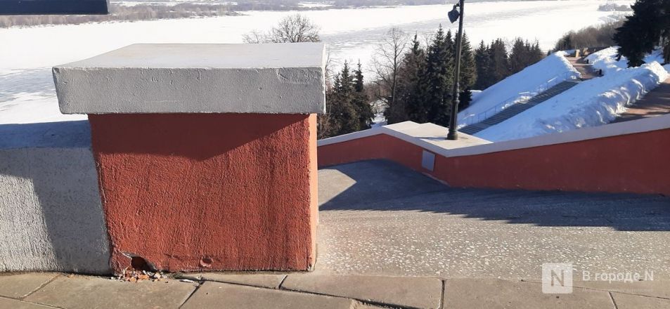 Трещины снова покрыли Чкаловскую лестницу в Нижнем Новгороде - фото 5