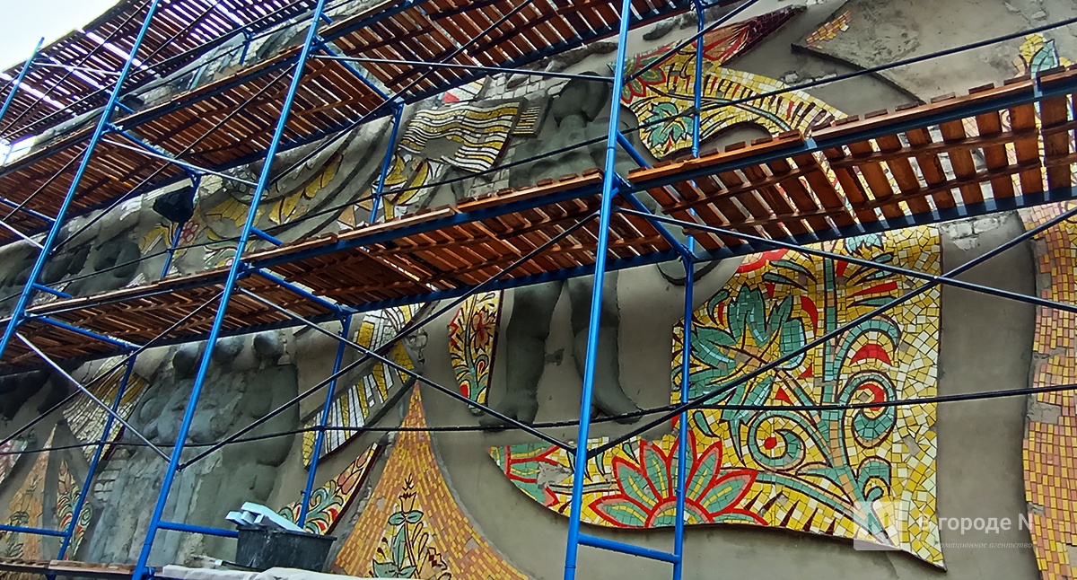Уникальную советскую мозаику восстанавливают в Нижегородской области - фото 1