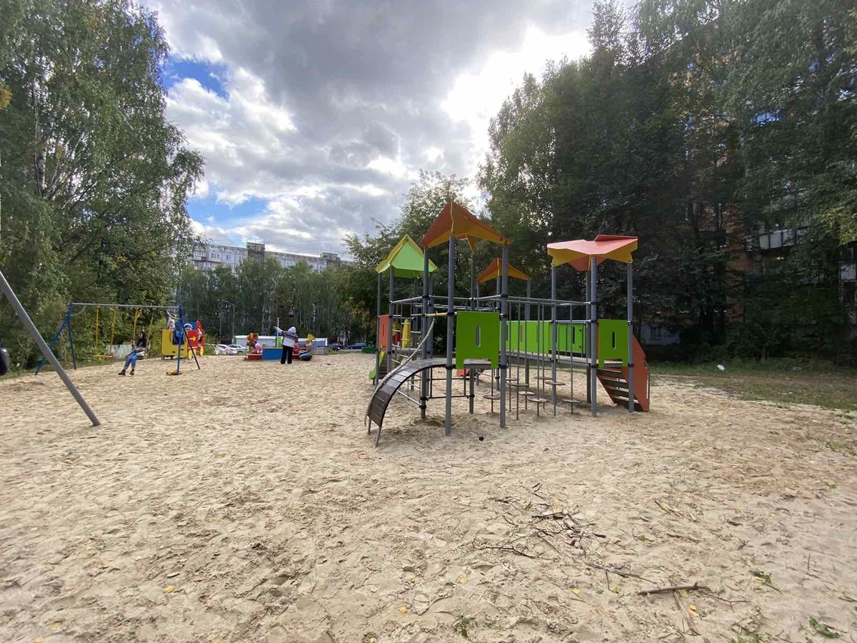 Две детские площадки обновили в Советском районе - фото 1