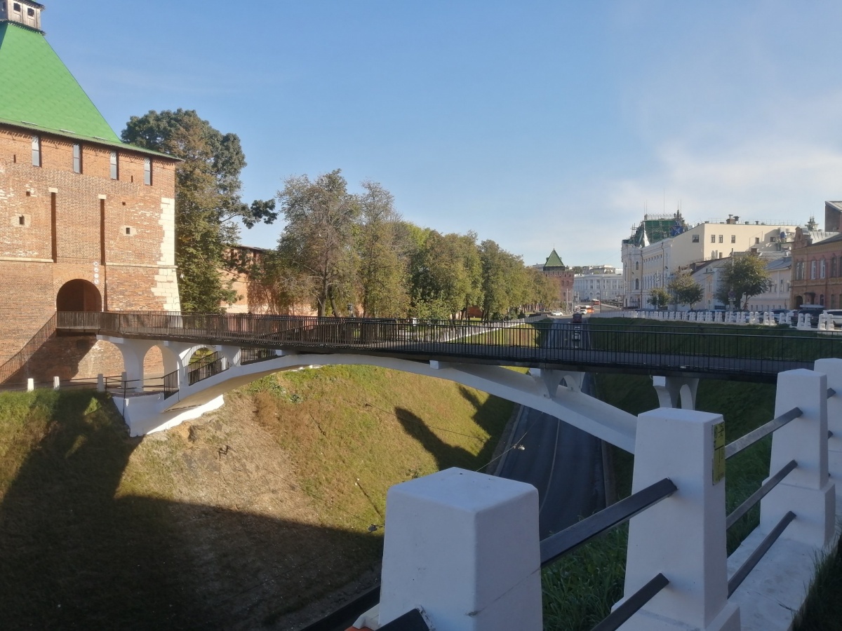 Пешеходный мост у кремля отремонтировали в Нижнем Новгороде - фото 1