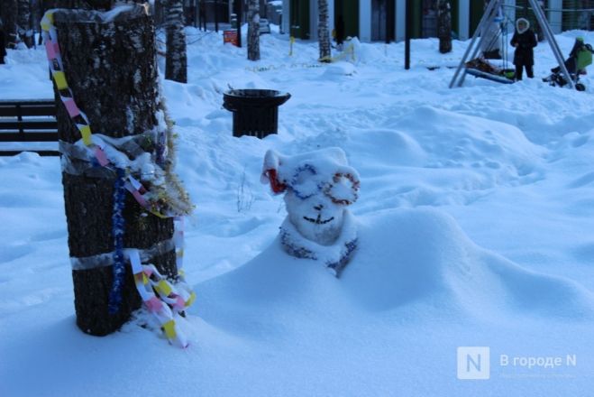 Чебурашка, Крош и кролики: скульптуры из снега украсили парк Пушкина - фото 2