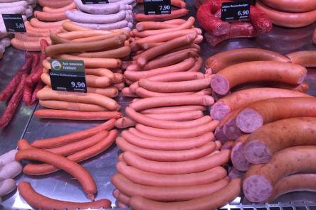 Только одна марка молочных сосисок оказалась безопасной и качественной