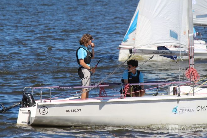 75 яхт и более 500 сапов вышли на Волгу в Нижнем Новгороде в День города - фото 32