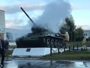 Танк Т-34 горел в Нижегородской области