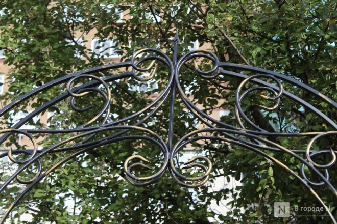 Танк-мангал и деревянные иконы: фоторепортаж с новой выставки от заключенных в Нижнем Новгороде - фото 100