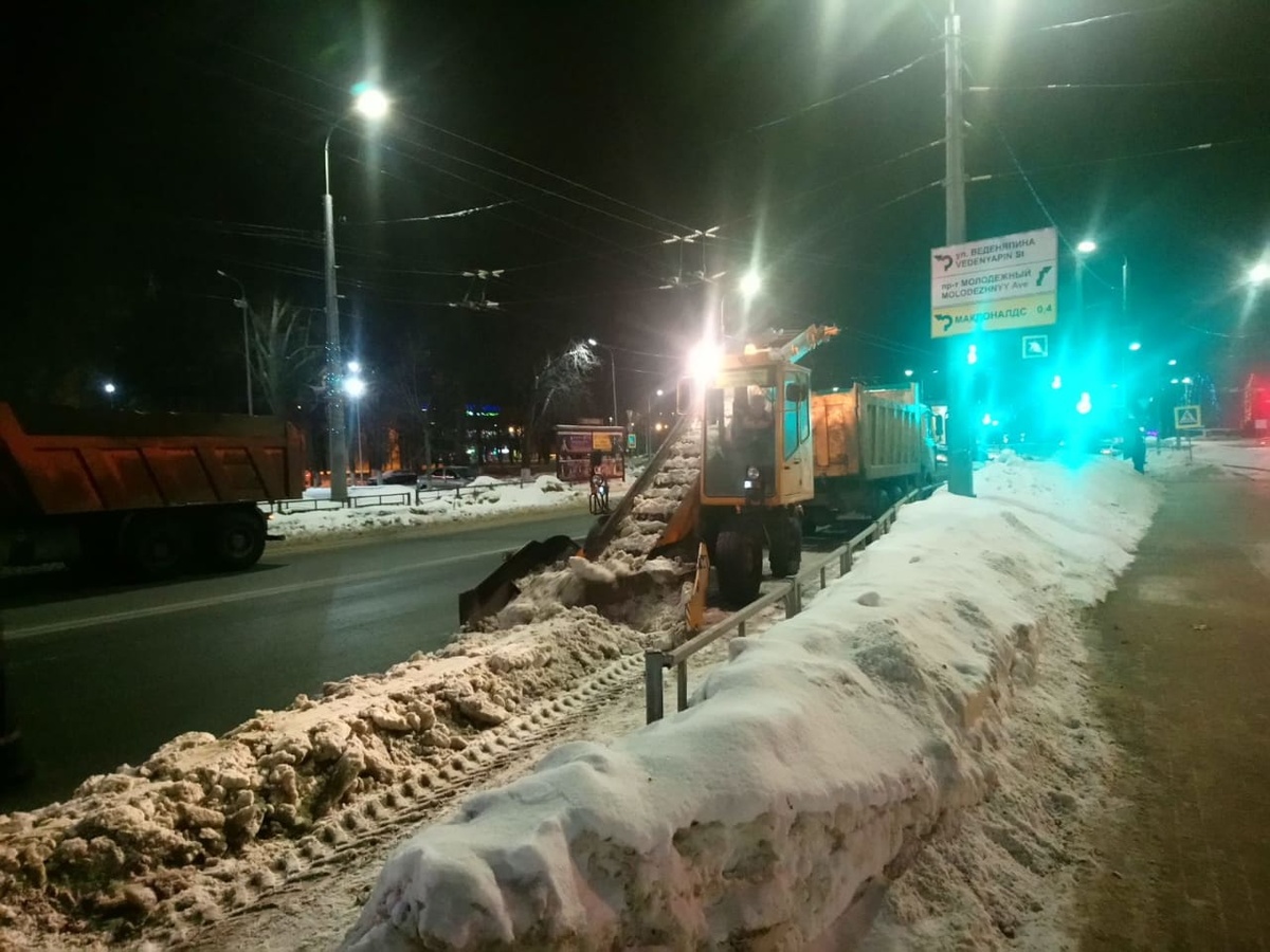 Стали известны планы по уборке снега в Автозаводском районе в предстоящие  выходные