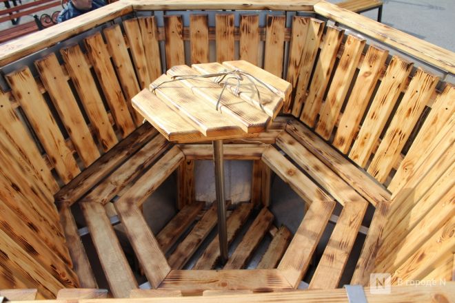 Танк-мангал и деревянные иконы: фоторепортаж с новой выставки от заключенных в Нижнем Новгороде - фото 30