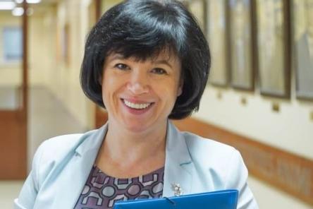 Жанна Никонова: &laquo;Выпускники НГЛУ работают в самых неожиданных уголках Земли&raquo;