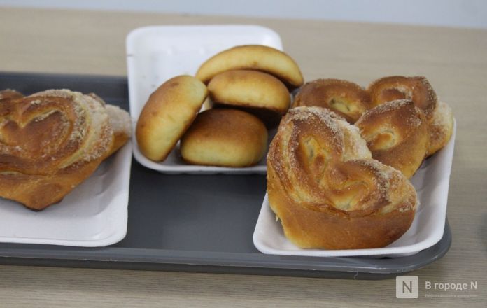 Танк-мангал и деревянные иконы: фоторепортаж с новой выставки от заключенных в Нижнем Новгороде - фото 42