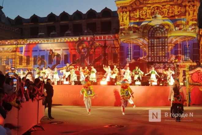 Иммерсивное шоу в постановке Ильи Авербуха состоялось в день 200-летия Нижегородской ярмарки - фото 25