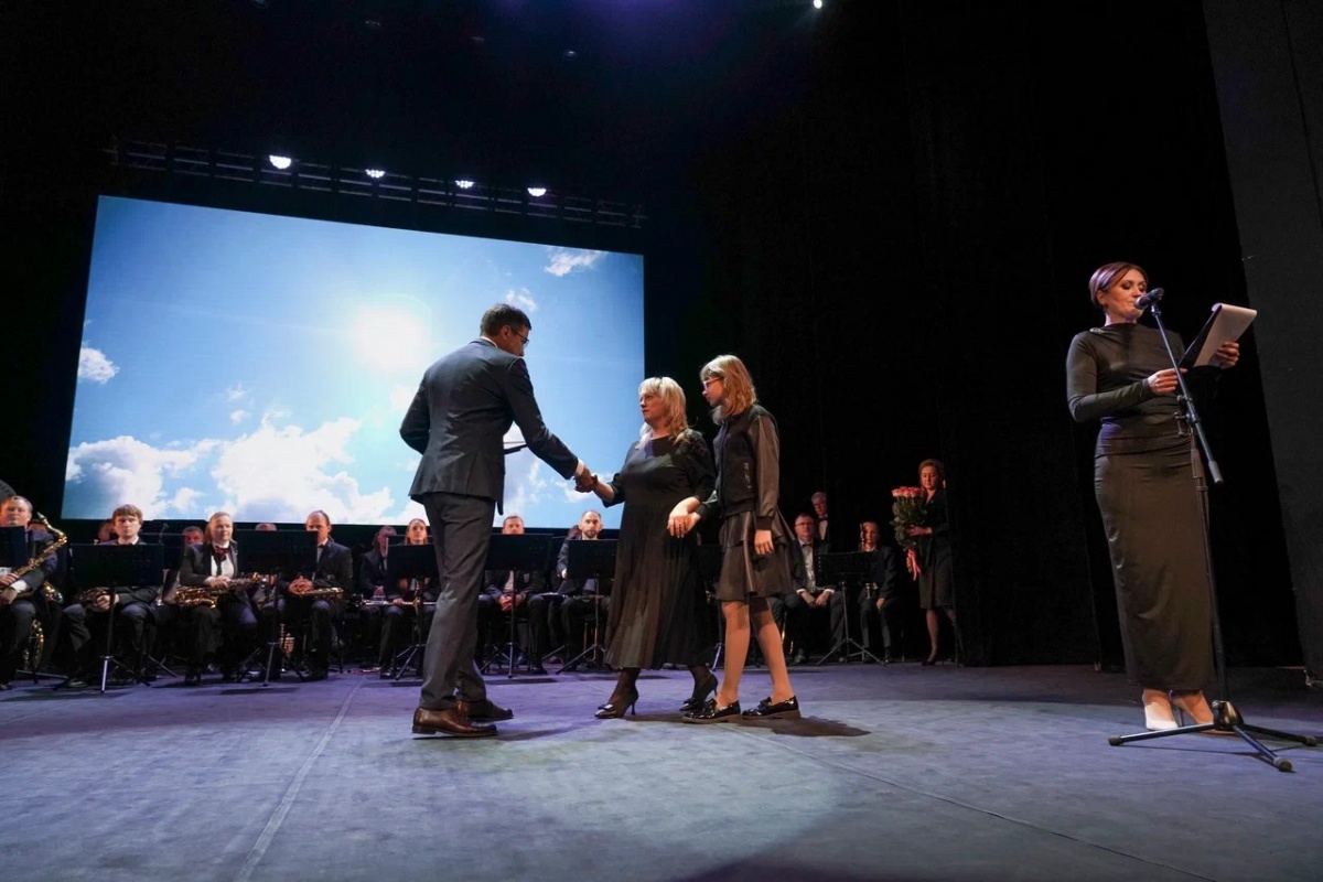 Юрий Шалабаев поздравил нижегородских педагогов с Днем учителя - фото 3