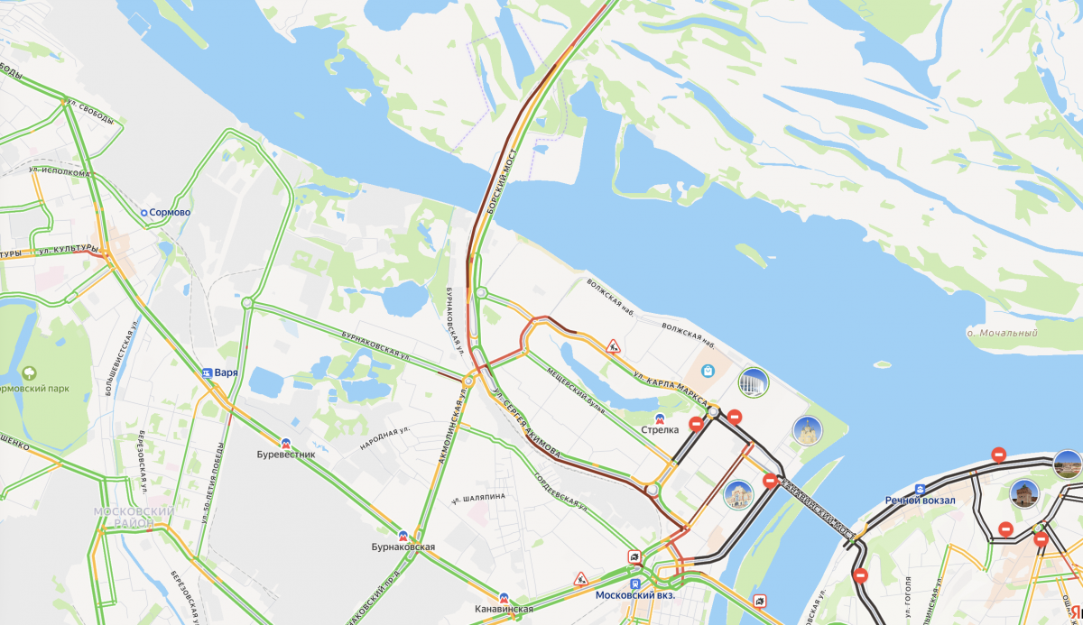 Нижегородцы застряли в гигантских пробках на Мещере и Борском мосту - фото 1