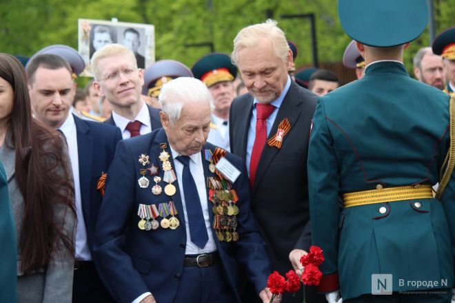 Фоторепортаж: парад в честь 80-й годовщины Победы прошел в Нижнем Новгороде - фото 181
