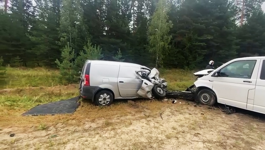 Lada Largus врезалась в Volkswagen в Кулебакском районе: пострадали двое