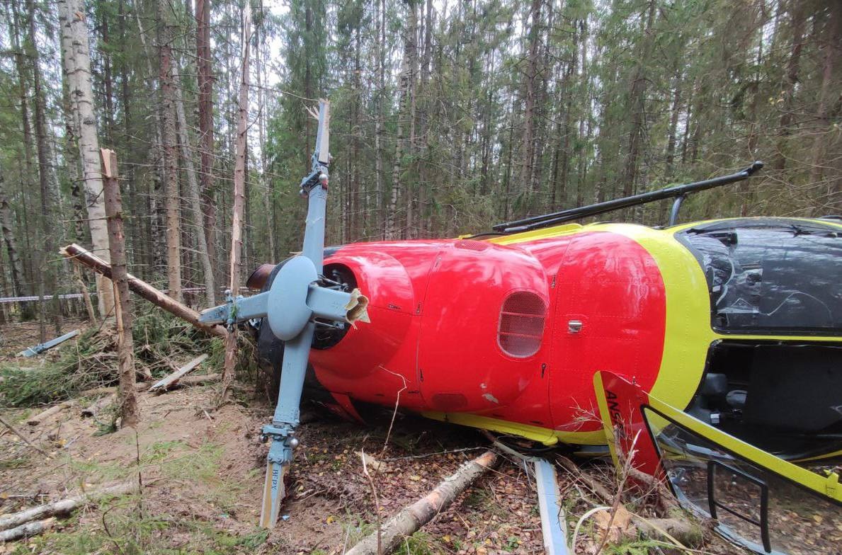 В Росавиации назвали жесткую посадку вертолета в Нижегородской области аварией - фото 1