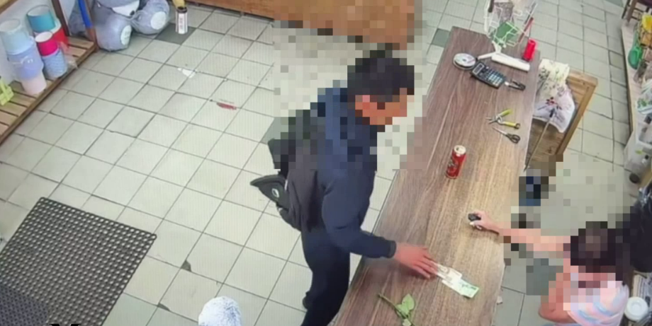 Пьяный нижегородец ударил флориста и попытался обокрасть цветочный магазин - фото 1