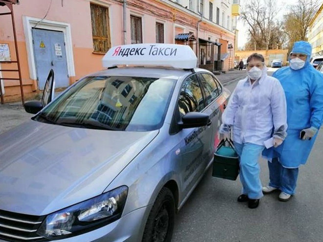 30 автомобилей такси бесплатно возят нижегородских медиков к пациентам - фото 1