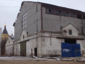 Пакгаузы на Стрелке лишились ворот (ФОТО)