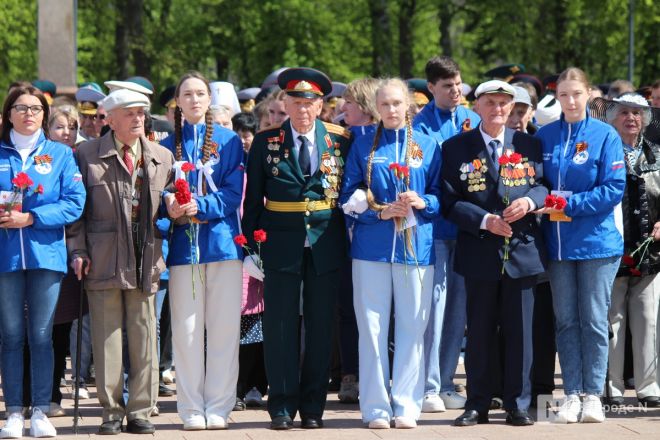 Без парада и салюта: как прошел День Победы в Нижнем Новгороде — фоторепортаж - фото 120