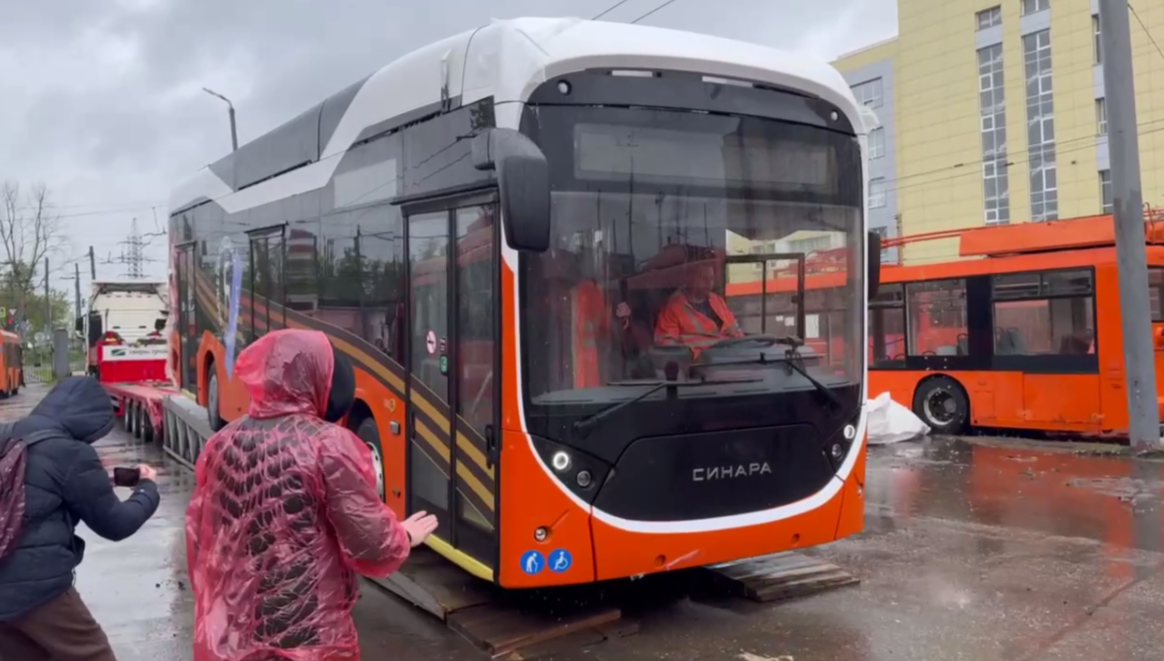 Троллейбус &laquo;Синара&raquo; нового поколения прибыл в Нижний Новгород - фото 1