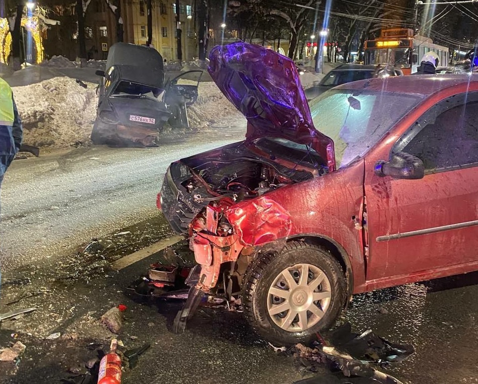 Массовая авария произошла на проспекте Гагарина в Нижнем Новгороде - фото 2