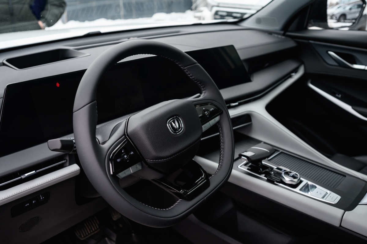 Мощь, дизайн, безопасность и комфорт: новый Changan презентовали в Нижнем Новгороде - фото 5