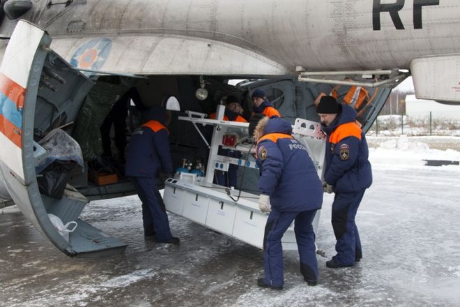 Вертолет МЧС доставил в Нижний Новгород тяжелобольного жителя Шаранги - фото 2