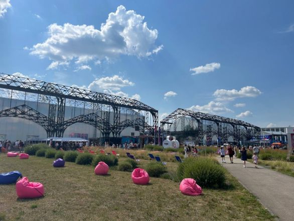 Первый, мощный, грандиозный: как прошел VK Fest в Нижнем Новгороде — репортаж - фото 50