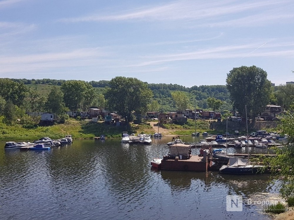 Нижегородцы пожаловались на огороженную часть озера в Автозаводском парке
