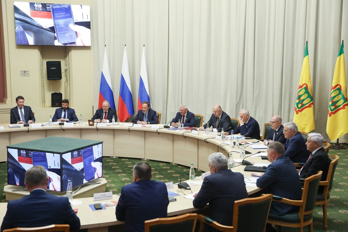 Евгений Люлин: &laquo;Мы должны превратить школьные стадионы в центры доступного спорта для всех - фото 1