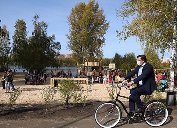 Никитин протестировал круговую велодорожку в Светлоярском парке - фото 1